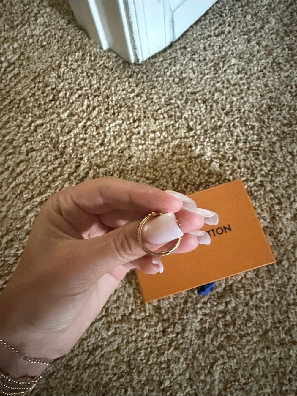 Louis Vuitton ring, slight signs of wear. Box included.
